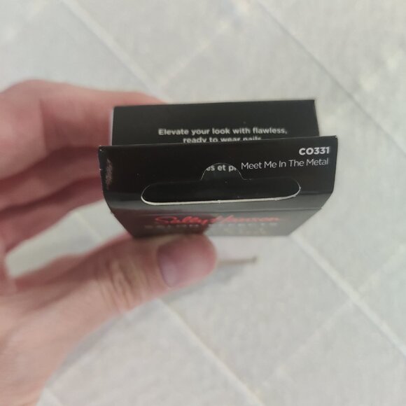 *New*SALLY HANSEN Perfect Manicure Press On Coffin Nail Kit Meet Me in the Metal - Picture 4 of 4